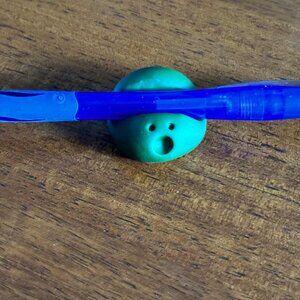 Handmade Clay Pen Holder – Cute Minimalist Desk Organizer for Office
